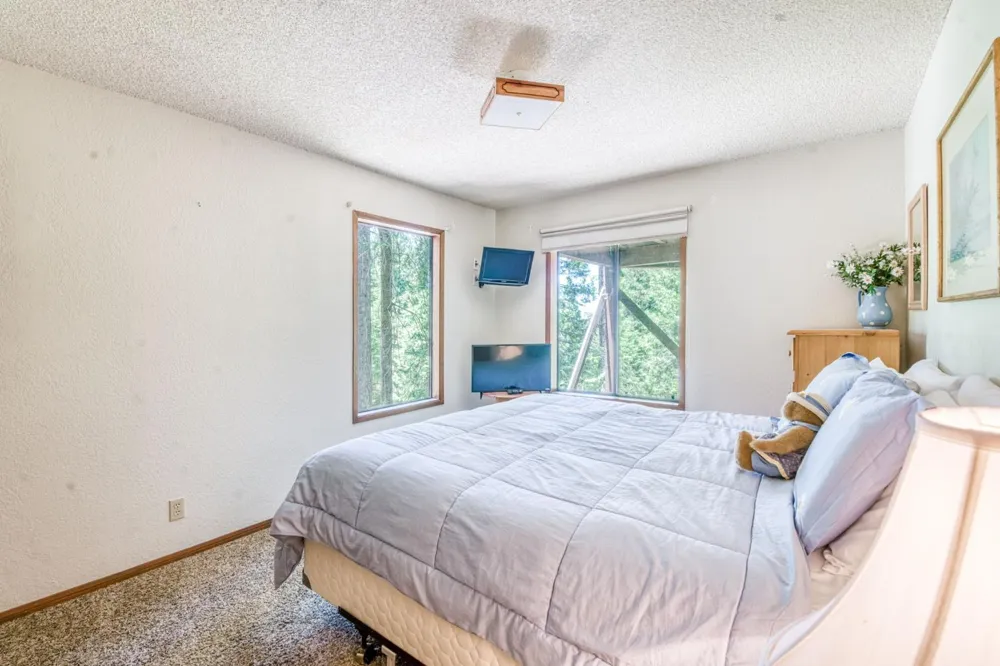 39145 Checkerbloom Lane Shaver Lake, CA 93664