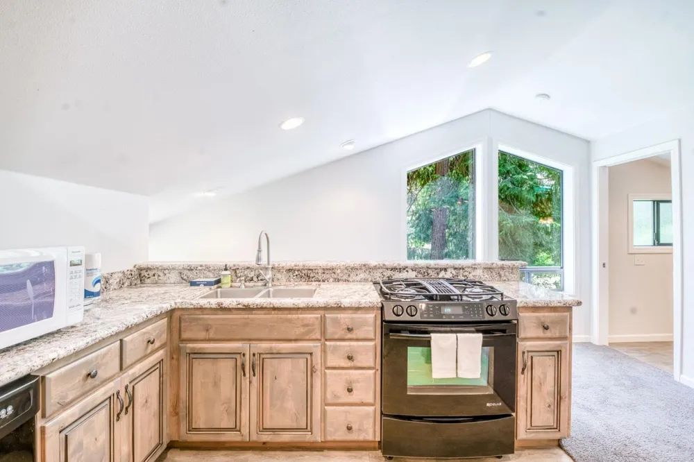 39145 Checkerbloom Lane Shaver Lake, CA 93664