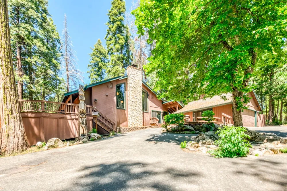 39145 Checkerbloom Lane Shaver Lake, CA 93664