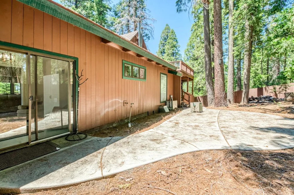 39145 Checkerbloom Lane Shaver Lake, CA 93664
