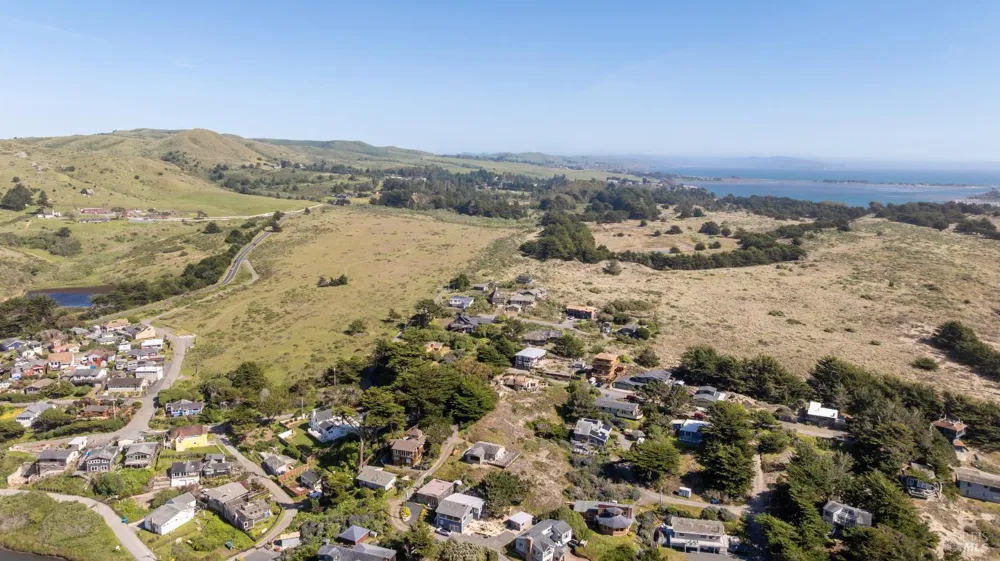 255 Lisbeth Lane Bodega Bay, CA 94923