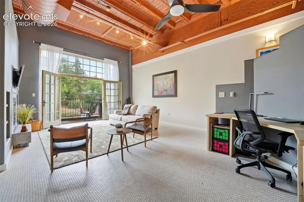 934 Manitou Avenue #212 Manitou Springs, CO 80829