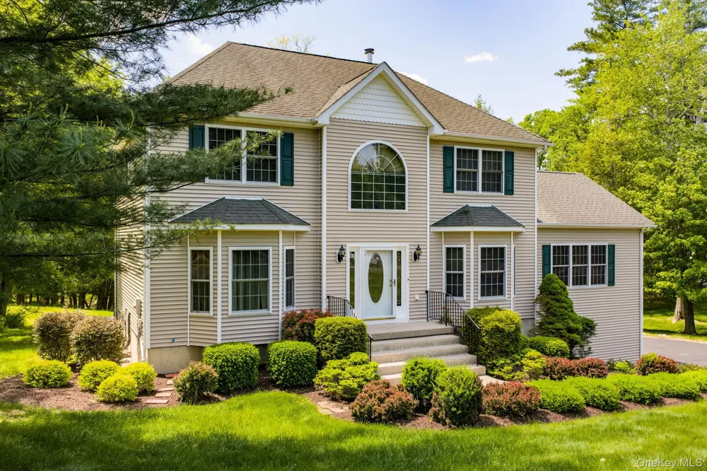 41 Philip Drive Montgomery, NY 12549