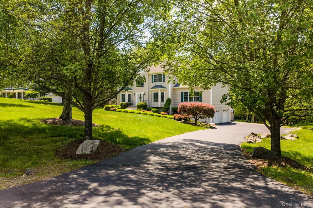 41 Philip Drive Montgomery, NY 12549