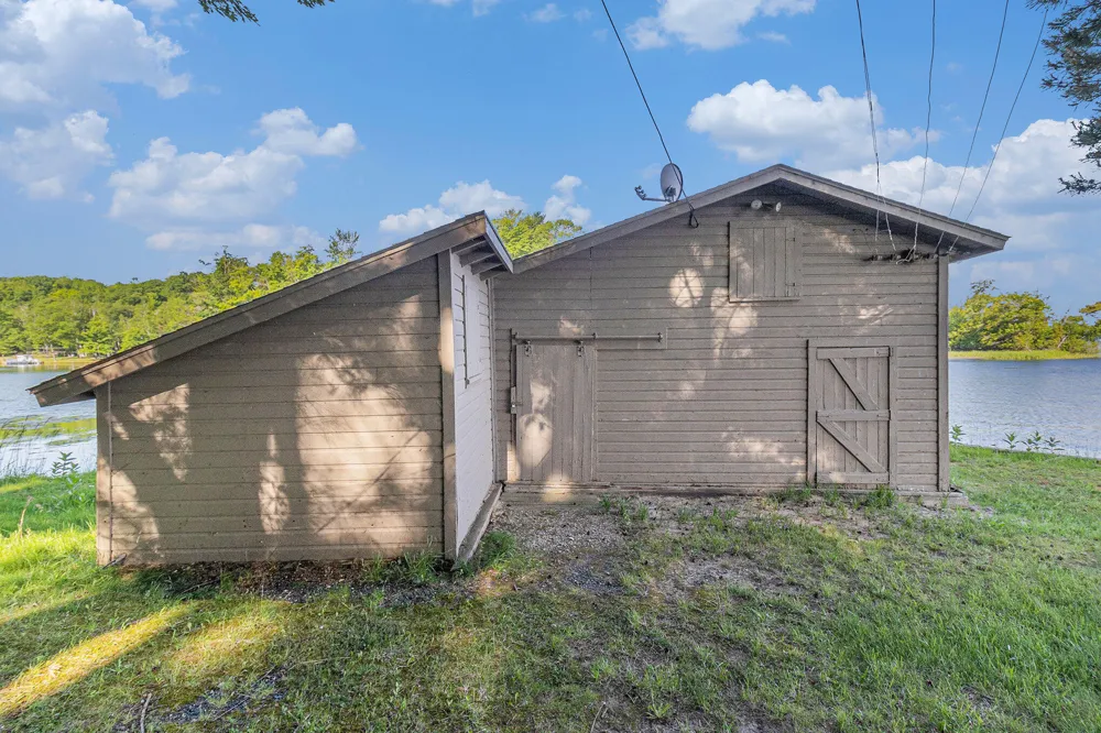 6253 Loggers Lane Hamlin Township, MI 49431