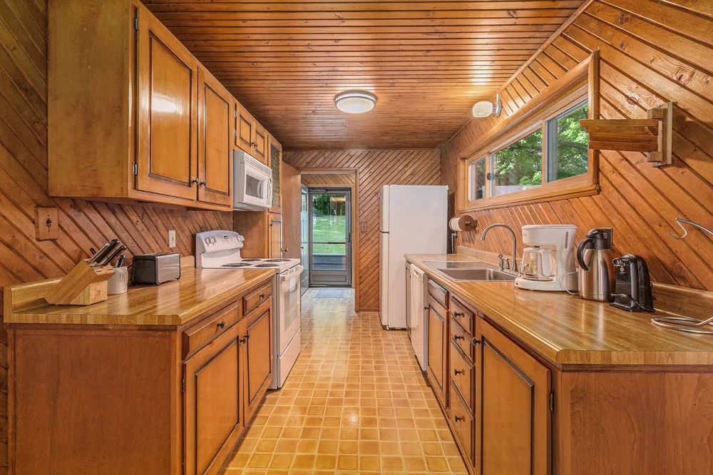 6253 Loggers Lane Hamlin Township, MI 49431