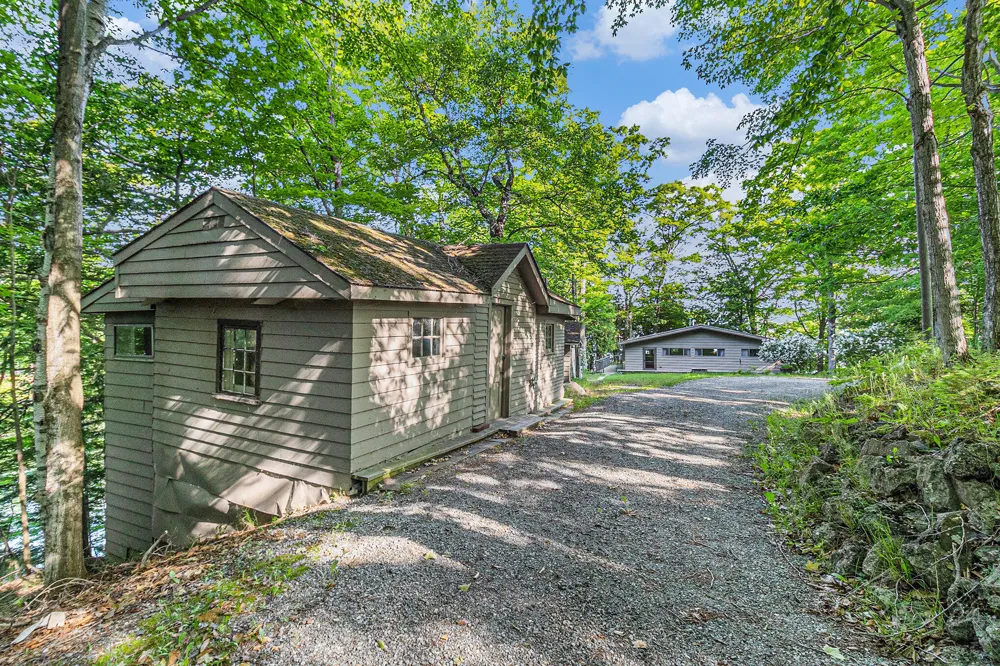 6253 Loggers Lane Hamlin Township, MI 49431