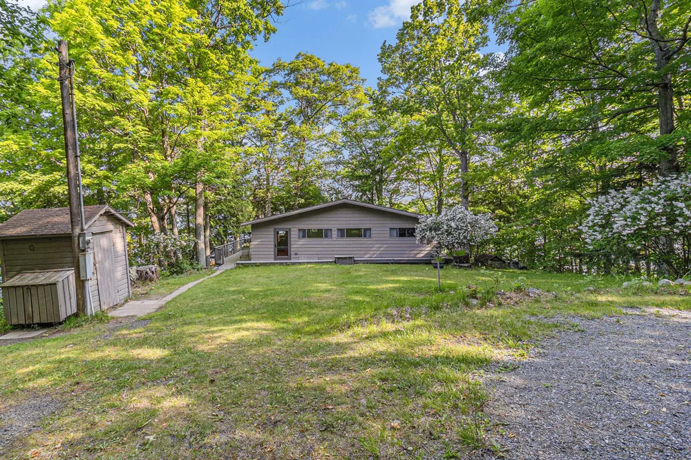 6253 Loggers Lane Hamlin Township, MI 49431