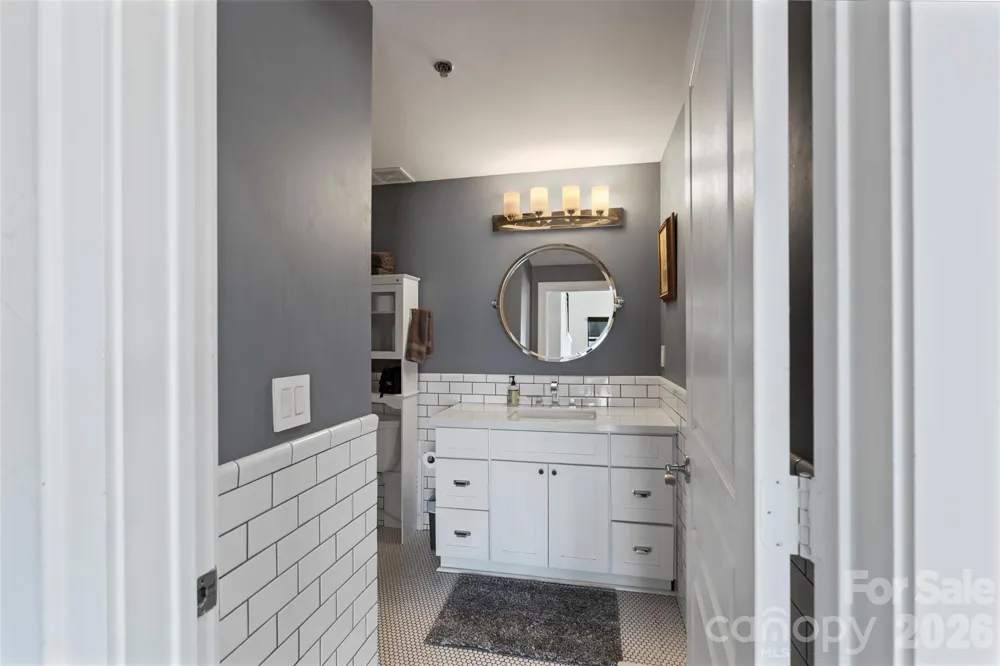 115 E Park Avenue ##401 Charlotte, NC 28203