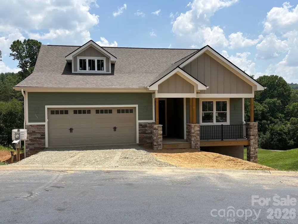 148 Triple Fairways Drive Hendersonville, NC 28739