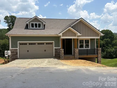 148 Triple Fairways Drive