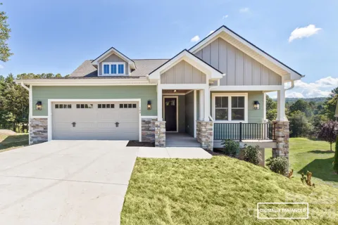 148 Triple Fairways Drive