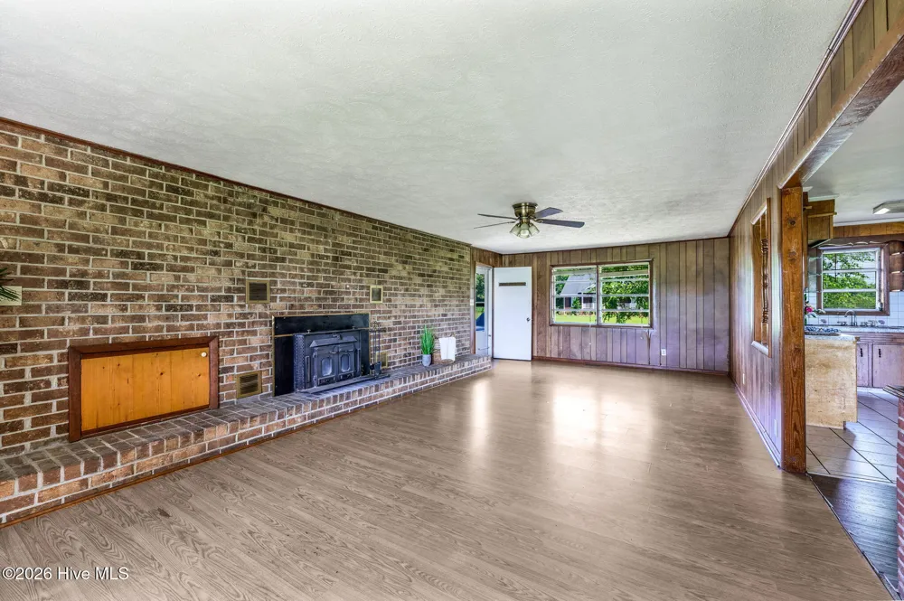 1273 Roseland Road Chadbourn, NC 28431