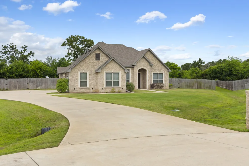 21553 Castle Rock Circle Bullard, TX 75758