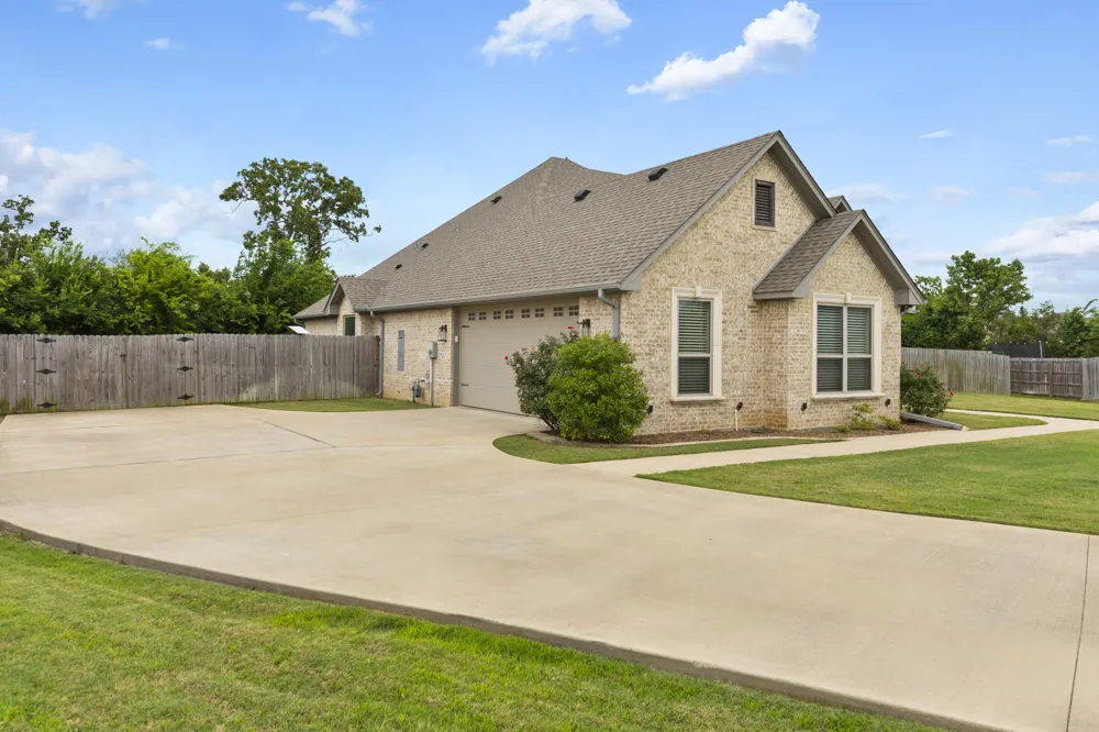 21553 Castle Rock Circle Bullard, TX 75758