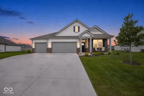 2280 Pine Valley Drive