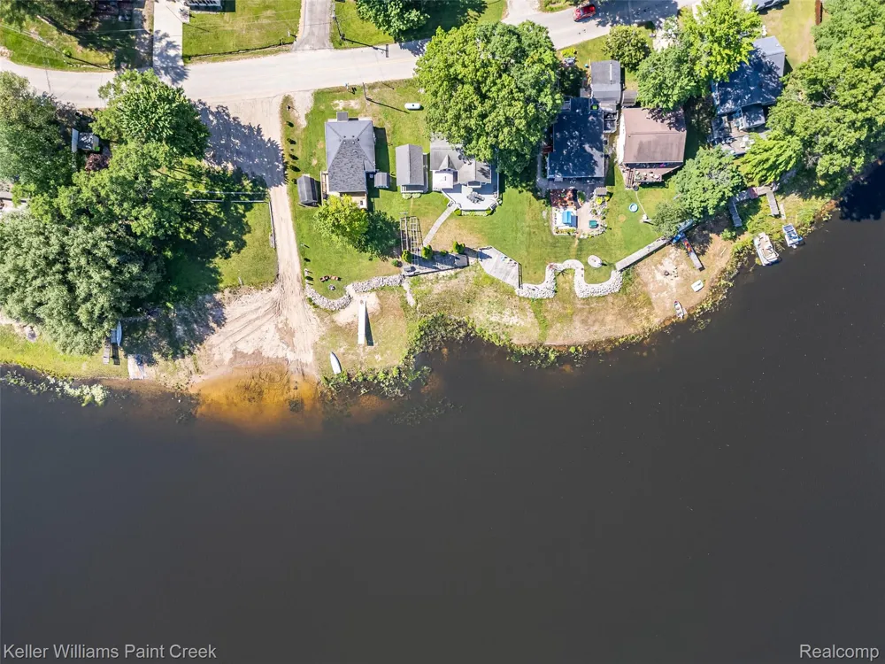 1379 Sioux Street Gladwin City, MI 48624
