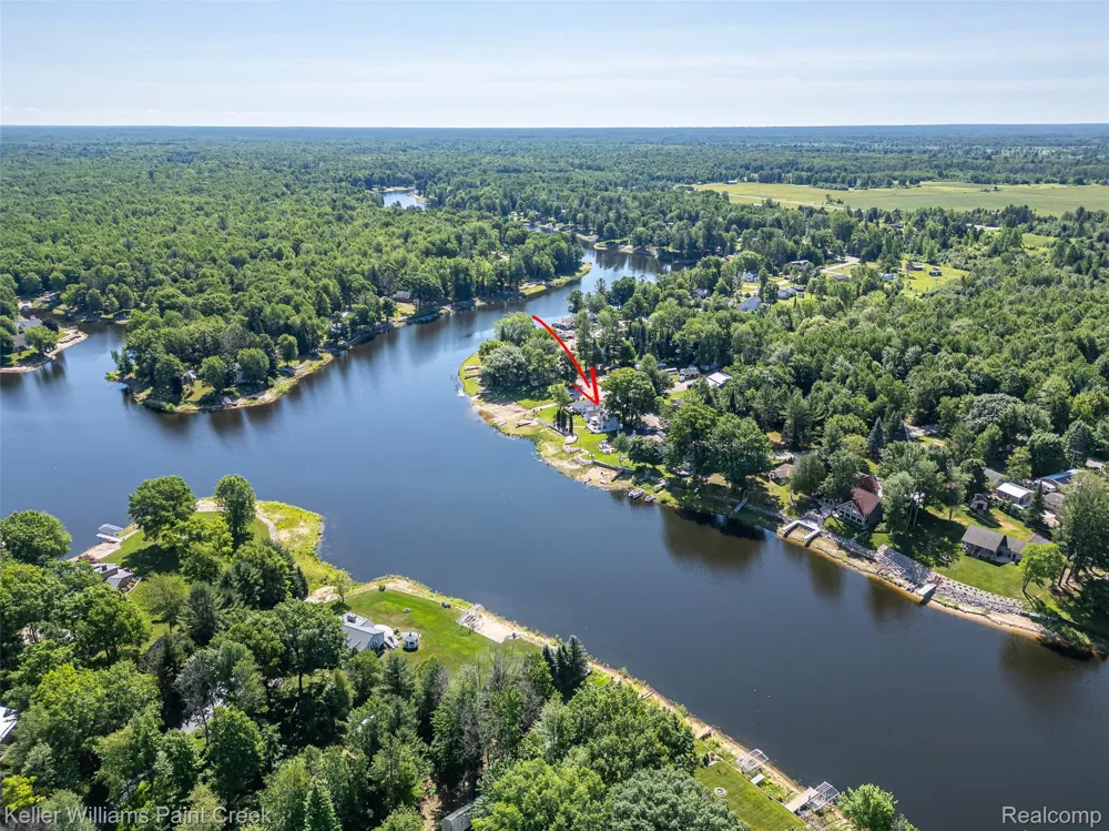 1379 Sioux Street Gladwin City, MI 48624