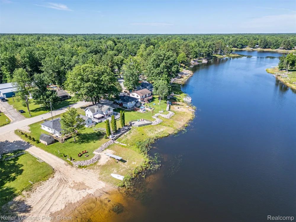 1379 Sioux Street Gladwin City, MI 48624