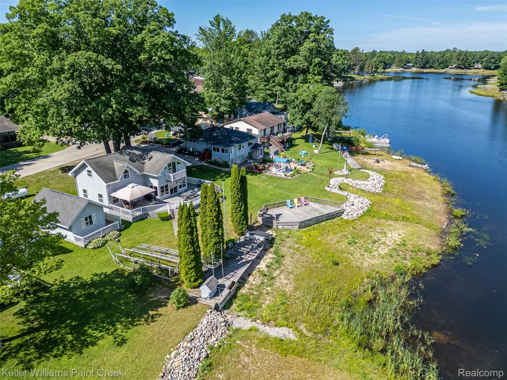 1379 Sioux Street Gladwin City, MI 48624