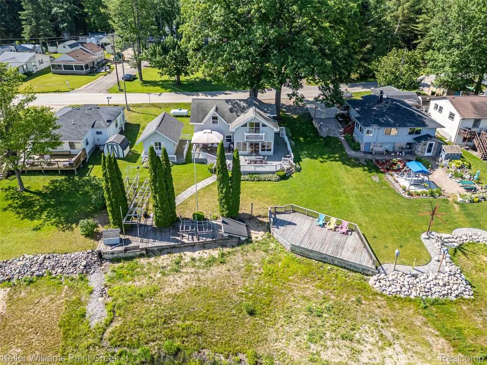 1379 Sioux Street Gladwin City, MI 48624