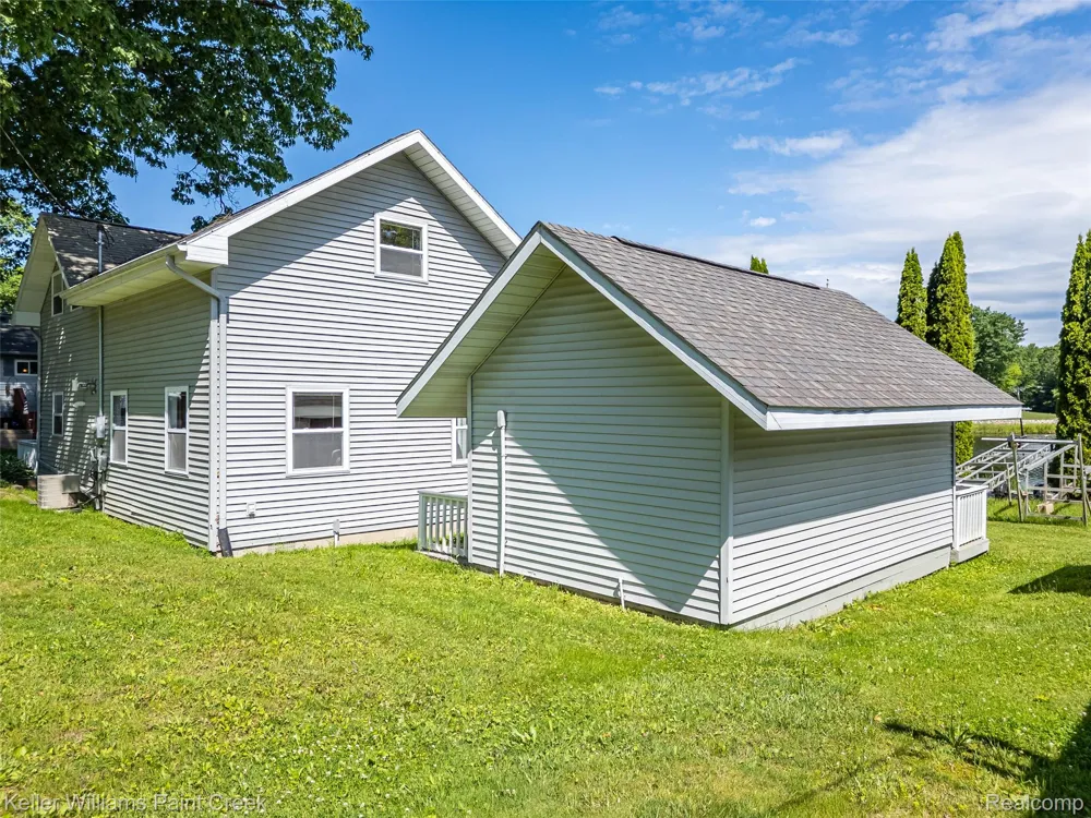1379 Sioux Street Gladwin City, MI 48624