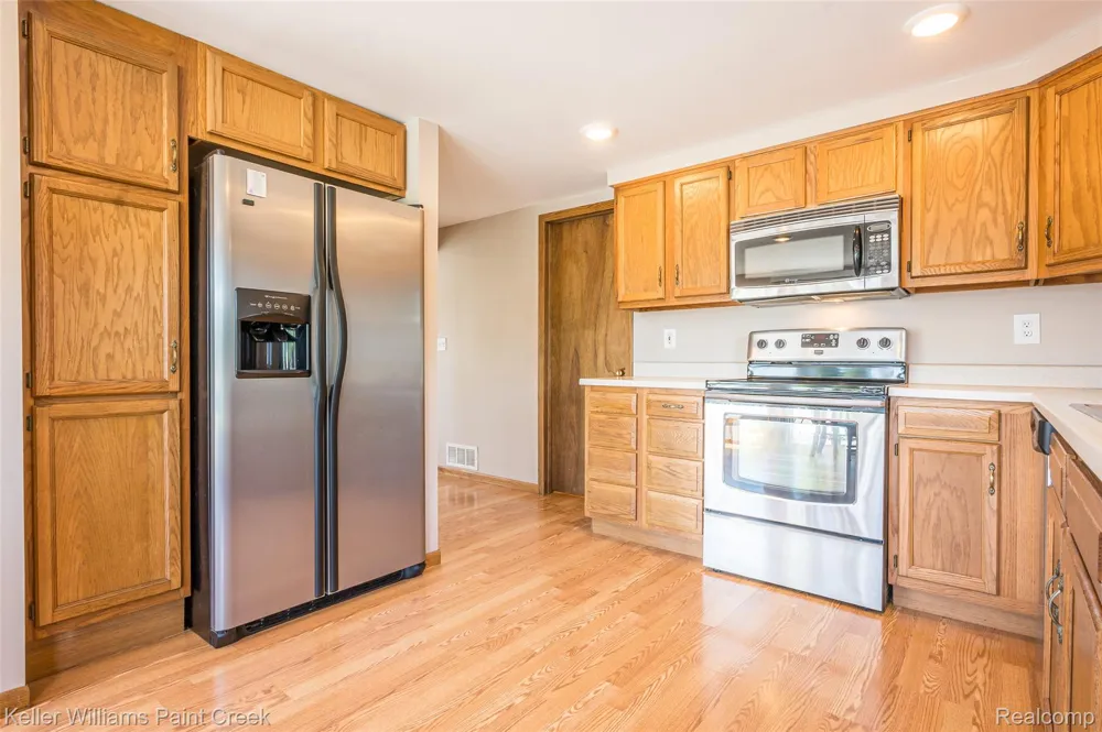 1379 Sioux Street Gladwin City, MI 48624