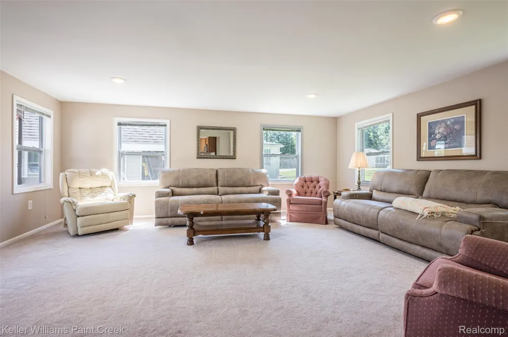 1379 Sioux Street Gladwin City, MI 48624