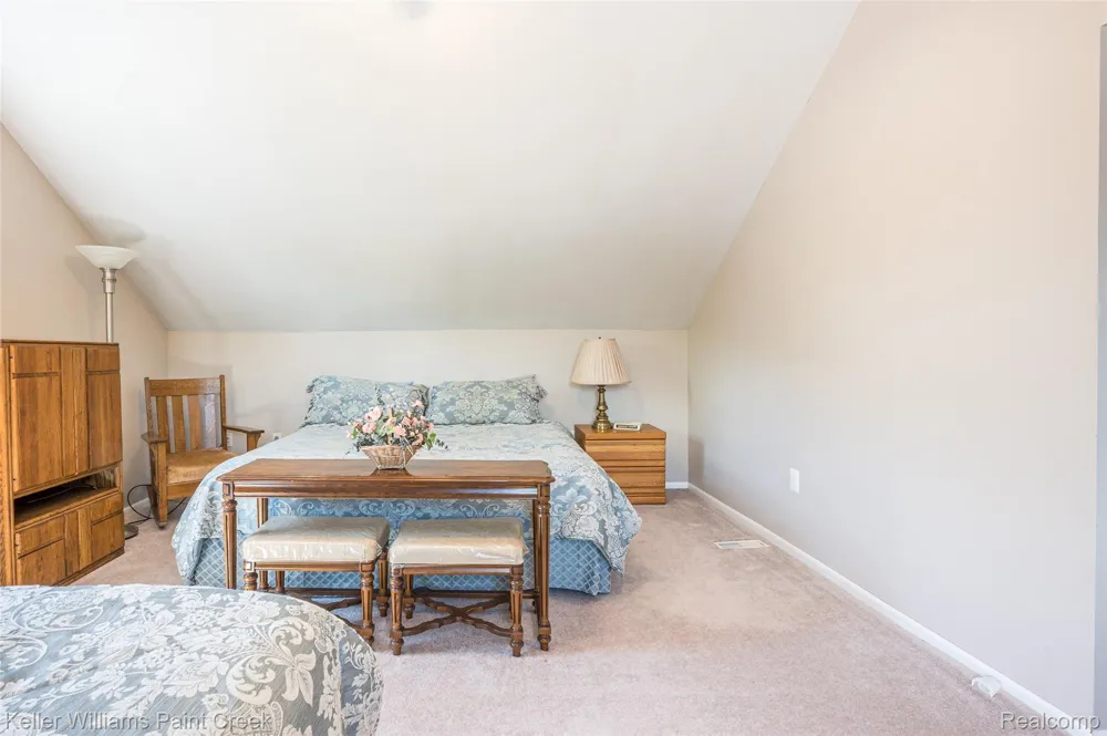 1379 Sioux Street Gladwin City, MI 48624