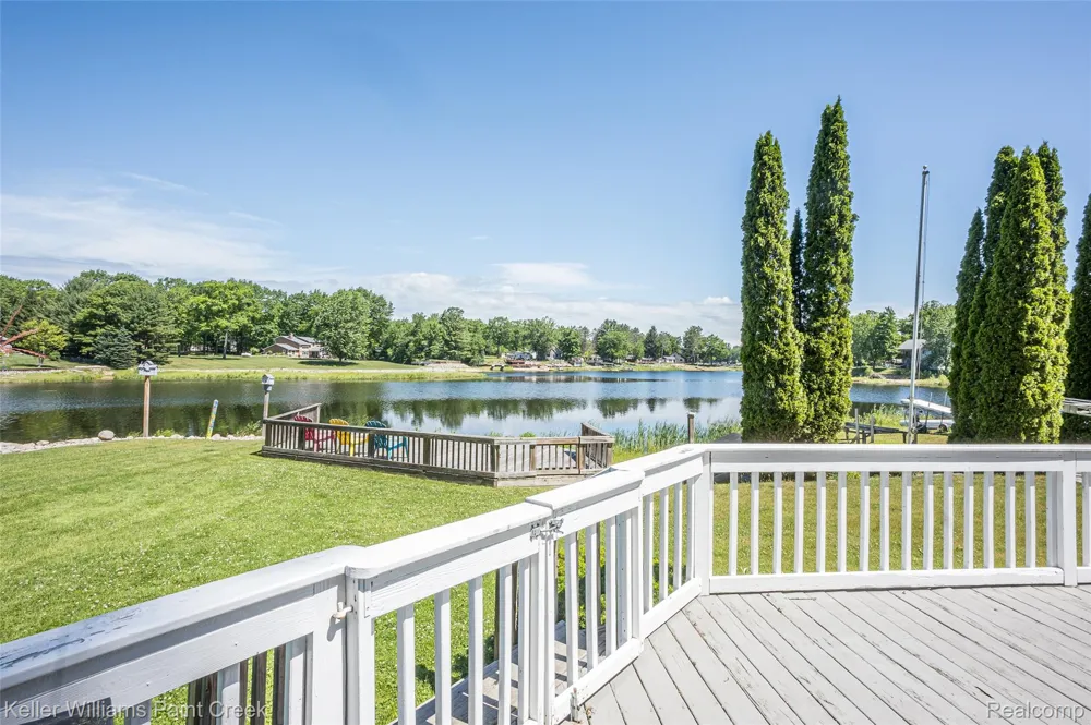 1379 Sioux Street Gladwin City, MI 48624