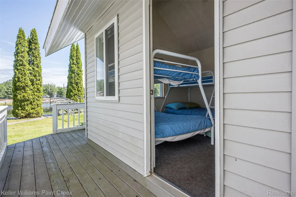 1379 Sioux Street Gladwin City, MI 48624
