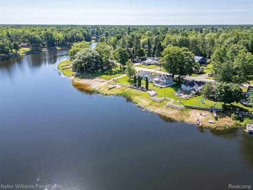 1379 Sioux Street Gladwin City, MI 48624