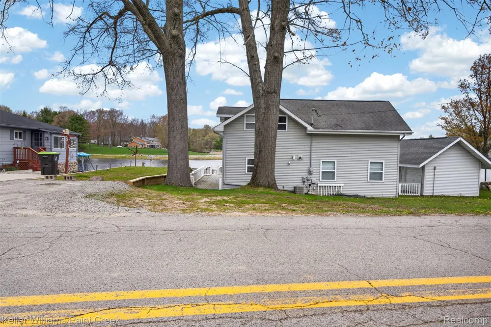 1379 Sioux Street Gladwin City, MI 48624