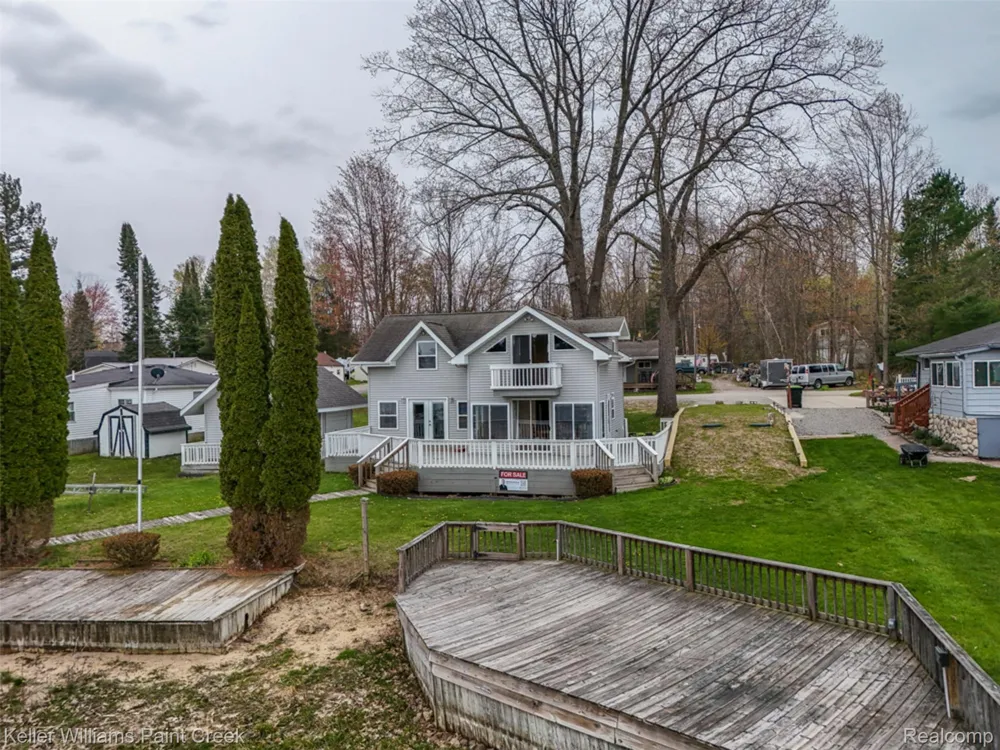 1379 Sioux Street Gladwin City, MI 48624