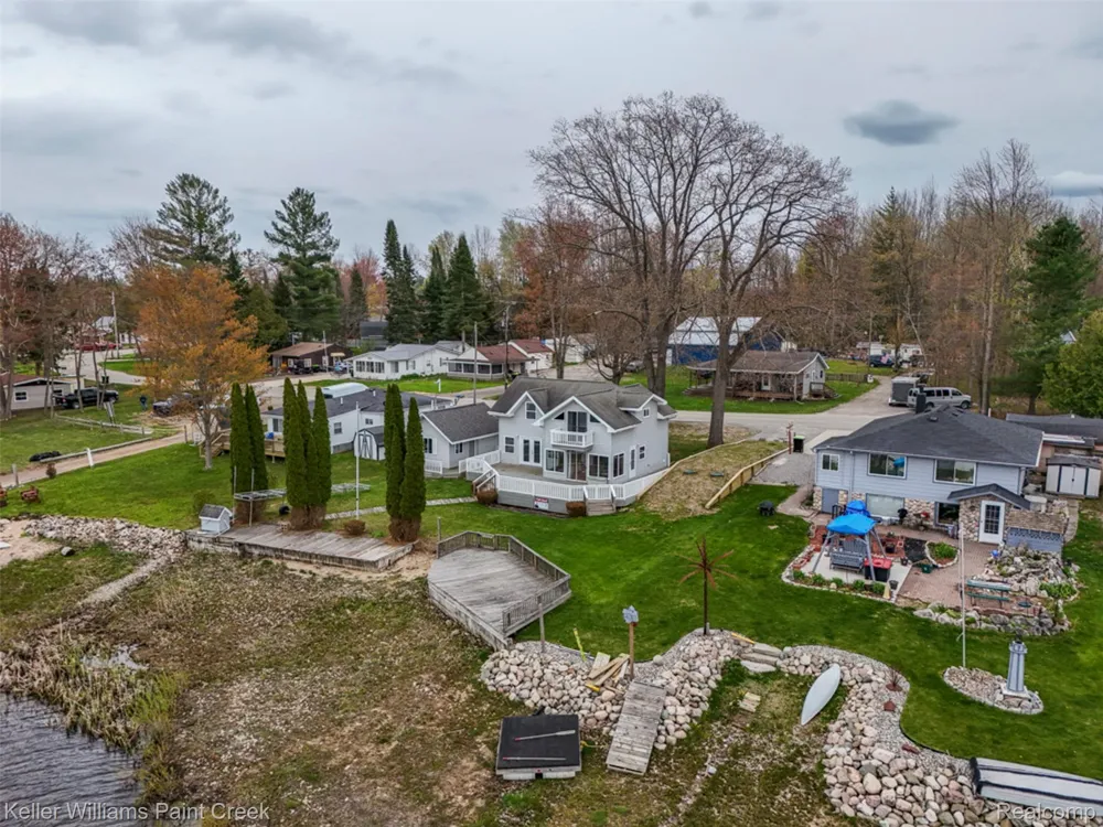1379 Sioux Street Gladwin City, MI 48624