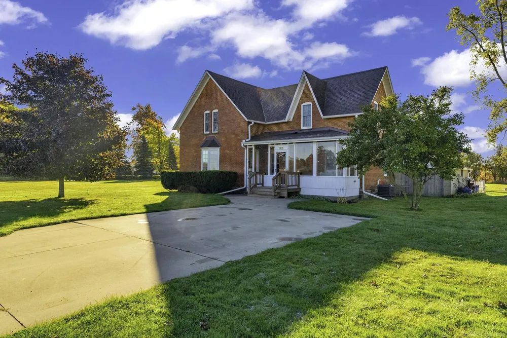 2950 W Hyde Road Washington Township, MI 48419