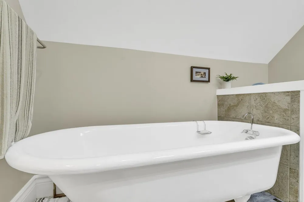 2950 W Hyde Road Washington Township, MI 48419