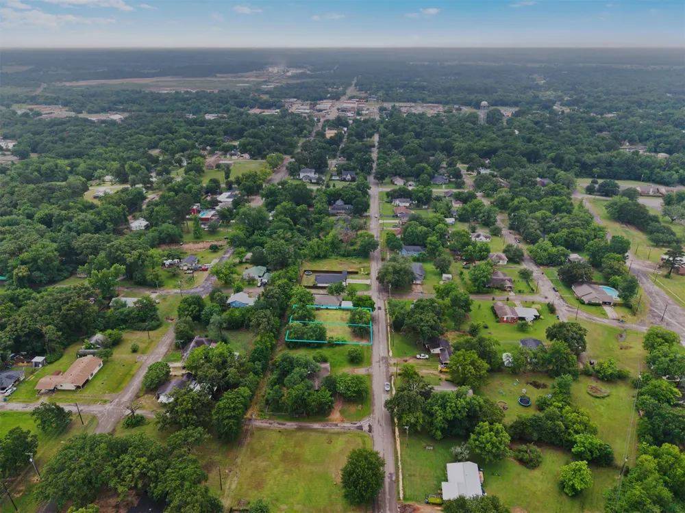 1004 Spring Street Grand Saline, TX 75140