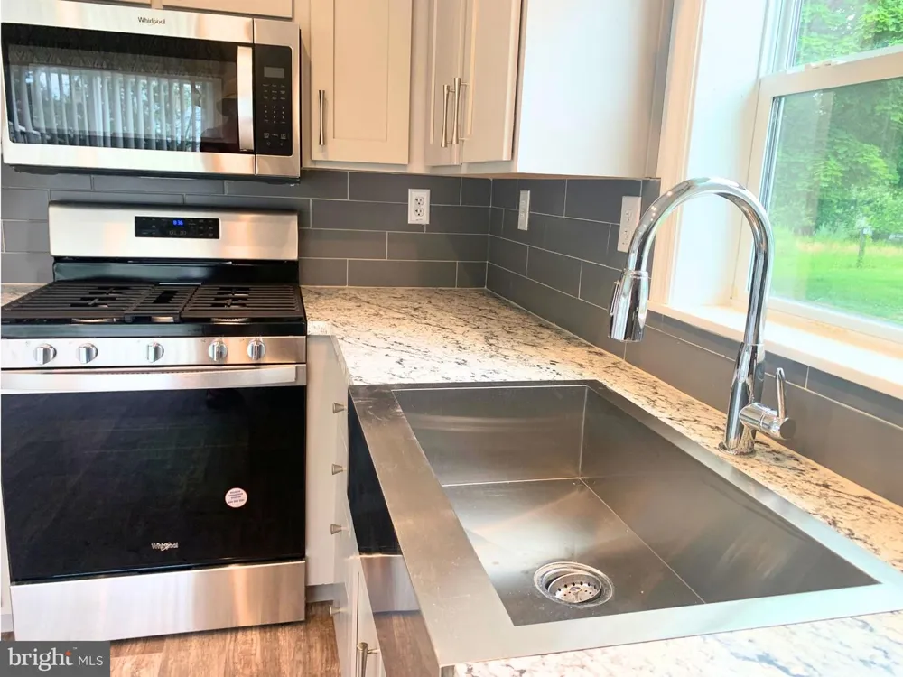 92 FLORENCE DRIVE Elizabethtown, PA 17022