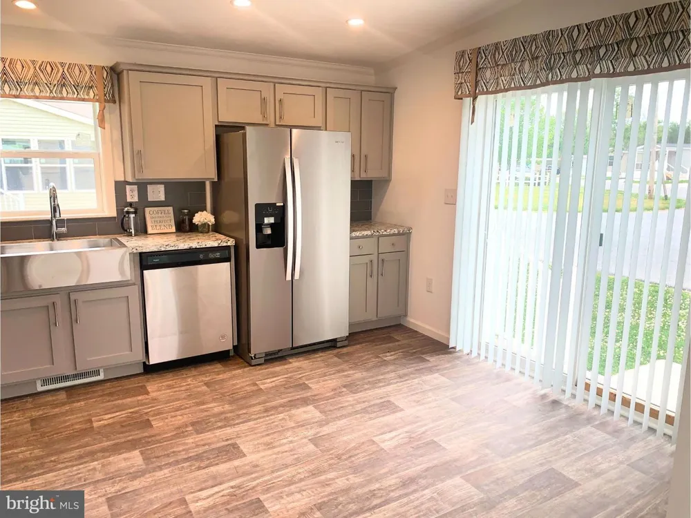 92 FLORENCE DRIVE Elizabethtown, PA 17022