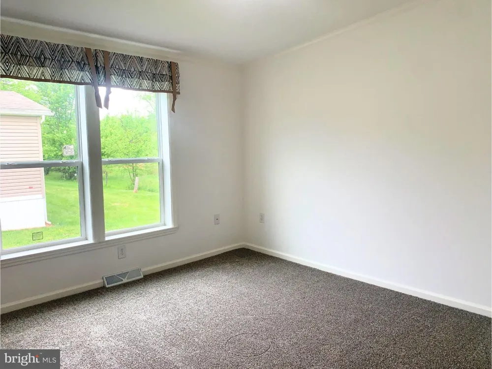 92 FLORENCE DRIVE Elizabethtown, PA 17022