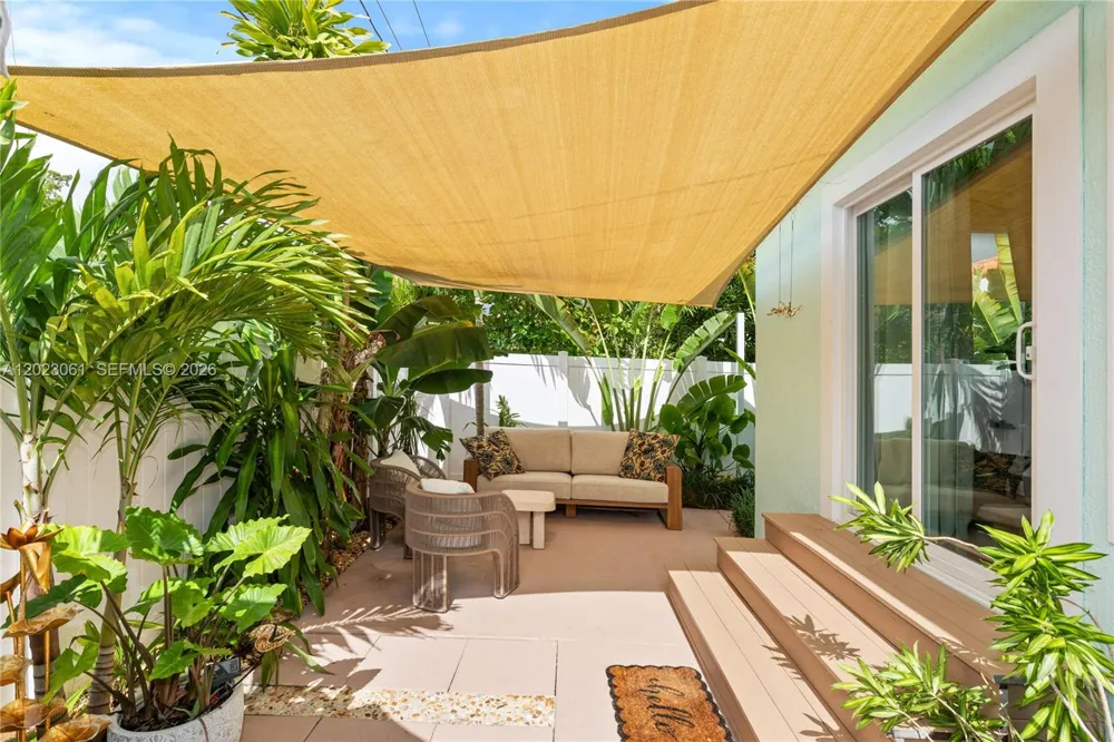 6520 SW 16th Ter West Miami, FL 33155