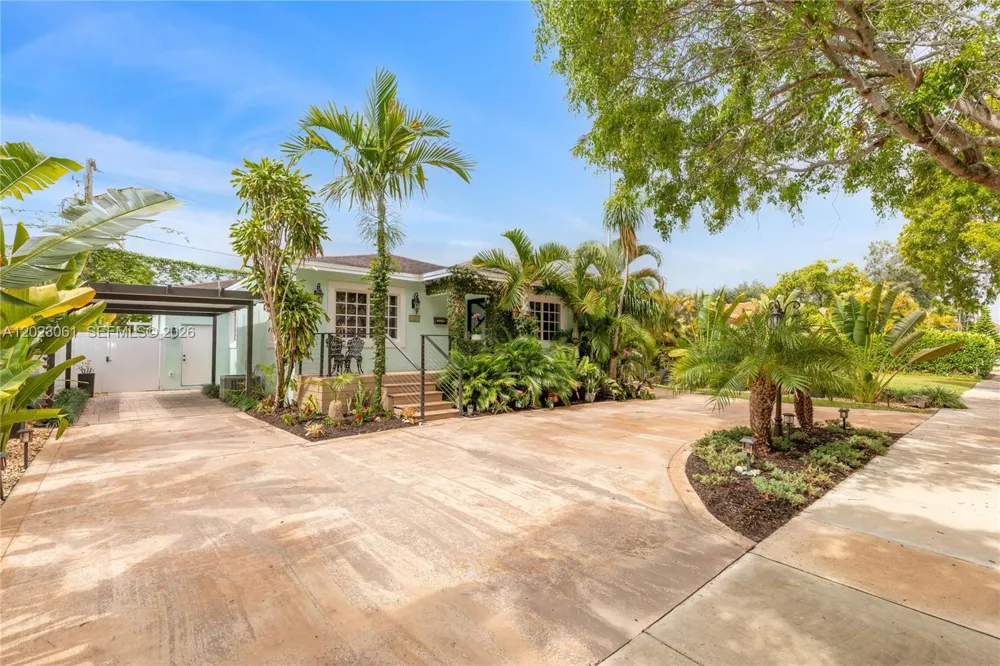6520 SW 16th Ter West Miami, FL 33155