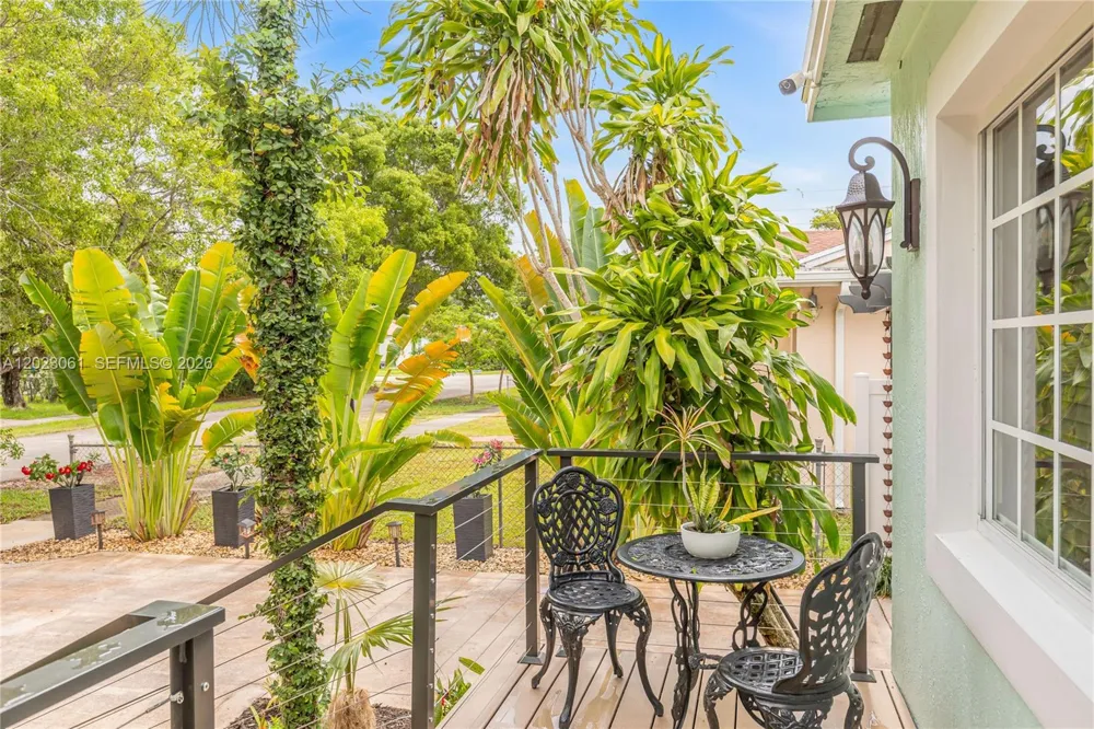 6520 SW 16th Ter West Miami, FL 33155