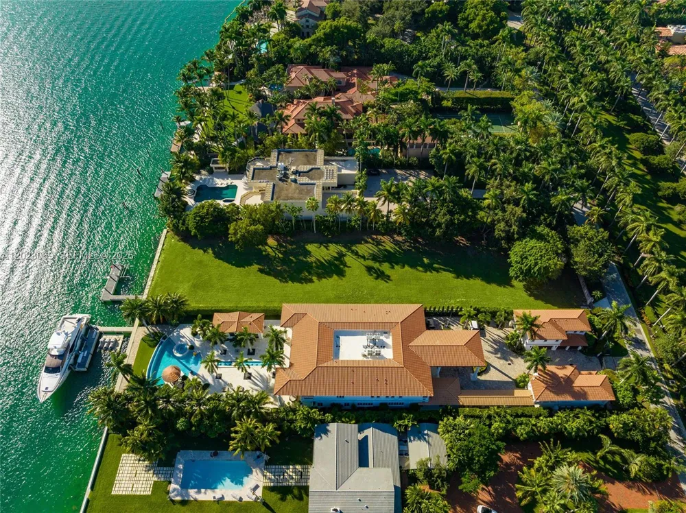 36 Star Island Dr Miami Beach, FL 33139