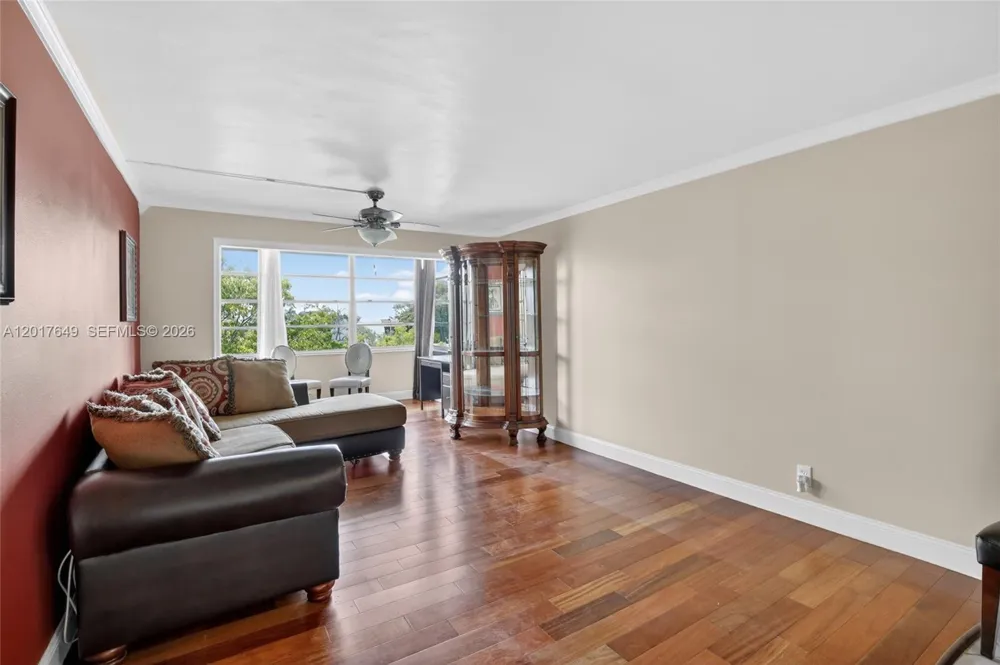 6600 Cypress Rd #504 Plantation, FL 33317