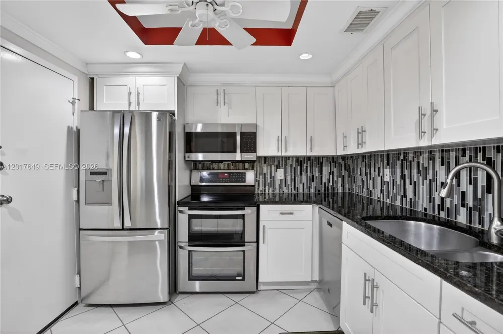 6600 Cypress Rd #504 Plantation, FL 33317
