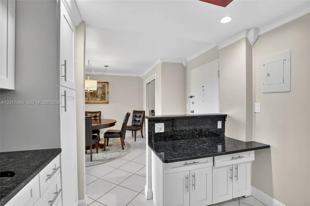 6600 Cypress Rd #504 Plantation, FL 33317