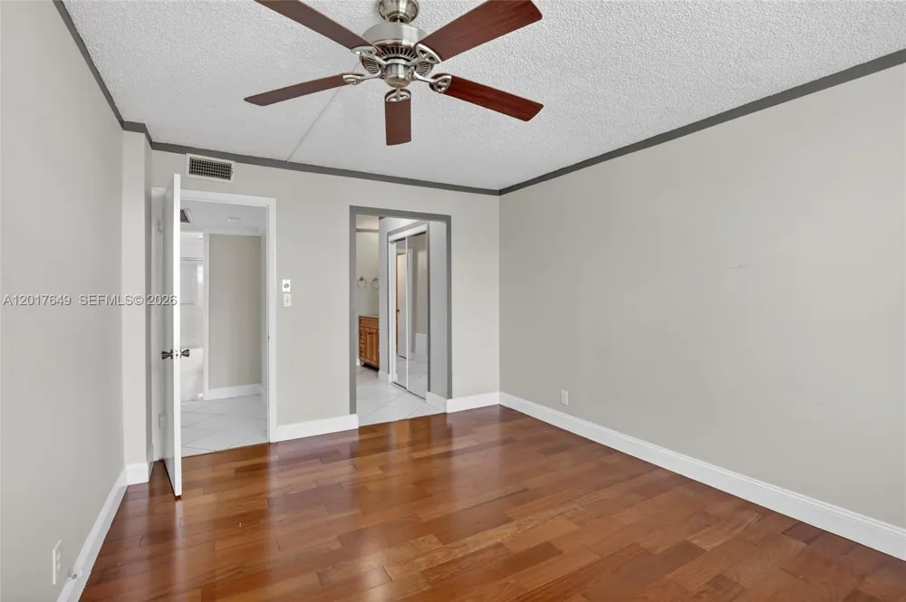 6600 Cypress Rd #504 Plantation, FL 33317