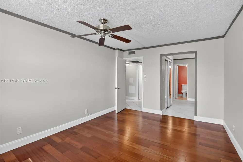 6600 Cypress Rd #504 Plantation, FL 33317